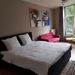 Holt Hotel