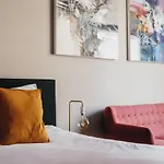 Holt Hotell