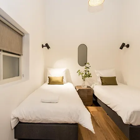 Hotel Holt *