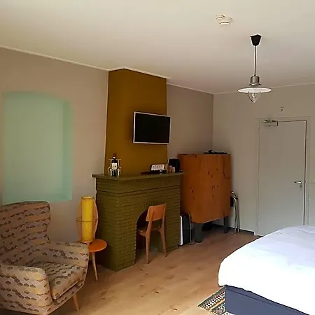 Hotel Holt