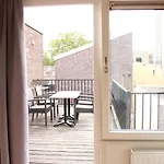 Hotel Holt